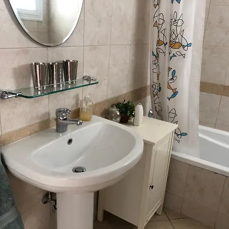 Immaculate 2 Bedroom Apartamento *