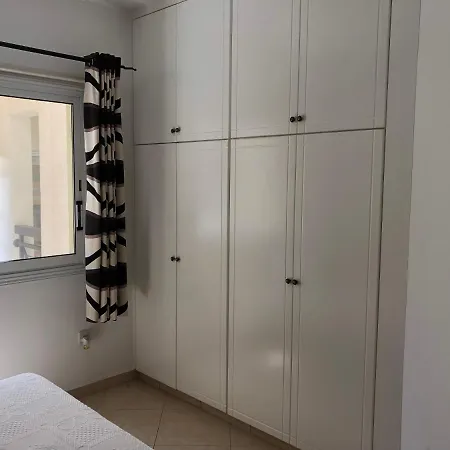 Immaculate 2 Bedroom Apartamento Pafos
