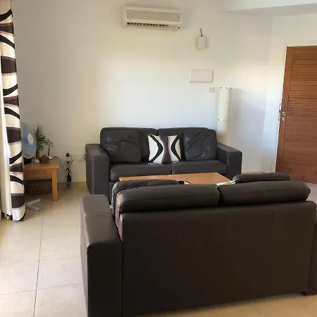Immaculate 2 Bedroom